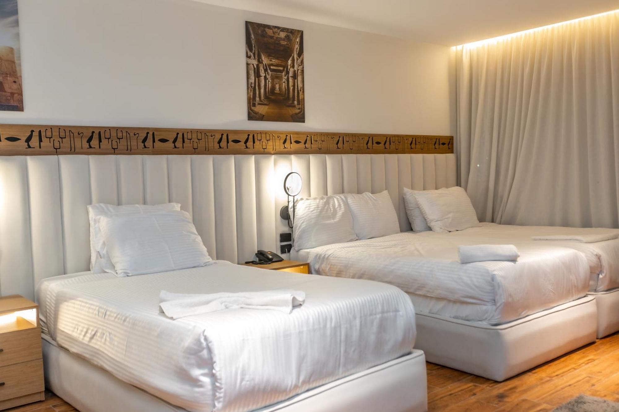Al Kawm al Akhdar Superior Pyramids Inn מראה חיצוני תמונה