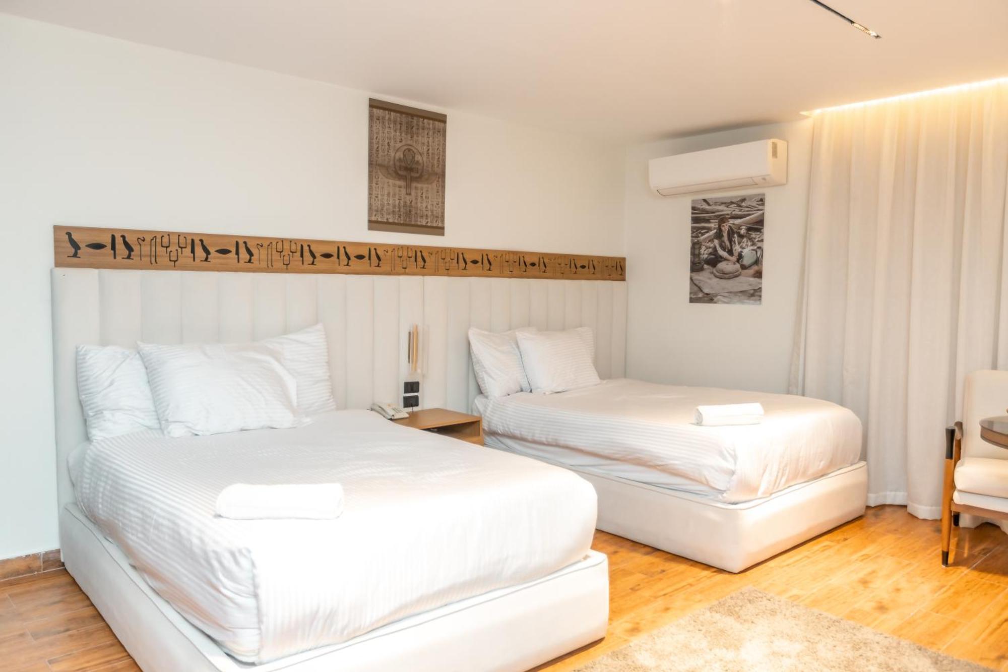 Al Kawm al Akhdar Superior Pyramids Inn מראה חיצוני תמונה