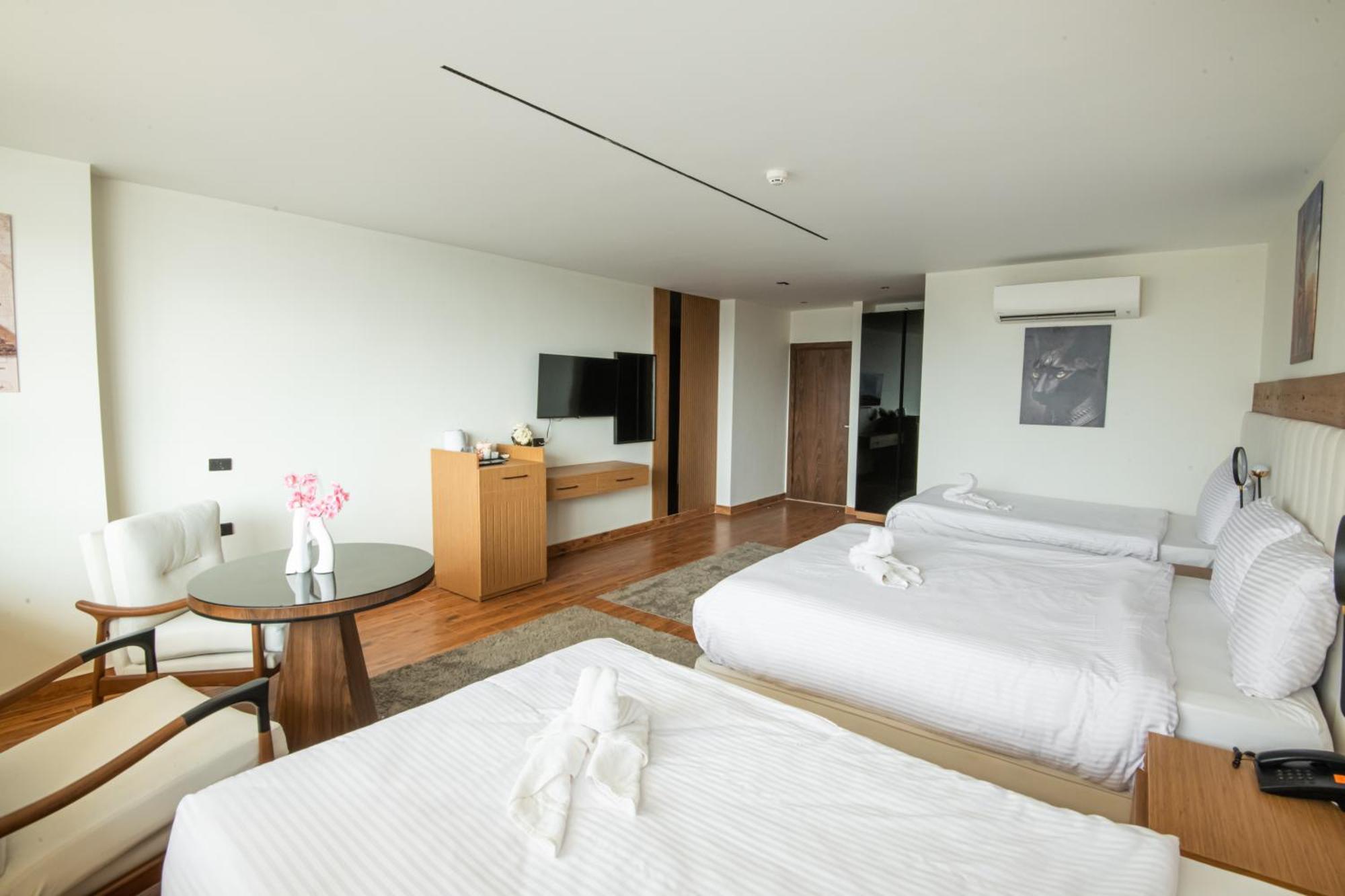 Al Kawm al Akhdar Superior Pyramids Inn מראה חיצוני תמונה