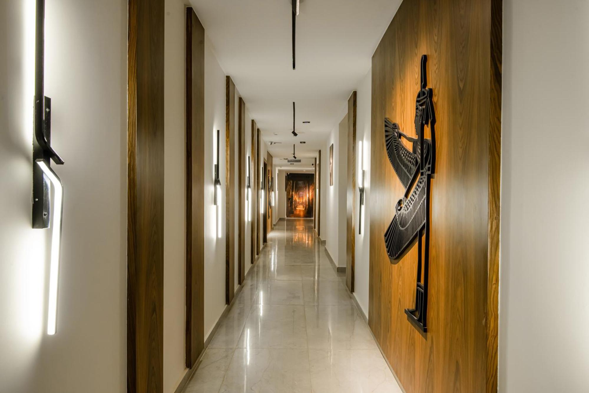 Al Kawm al Akhdar Superior Pyramids Inn מראה חיצוני תמונה